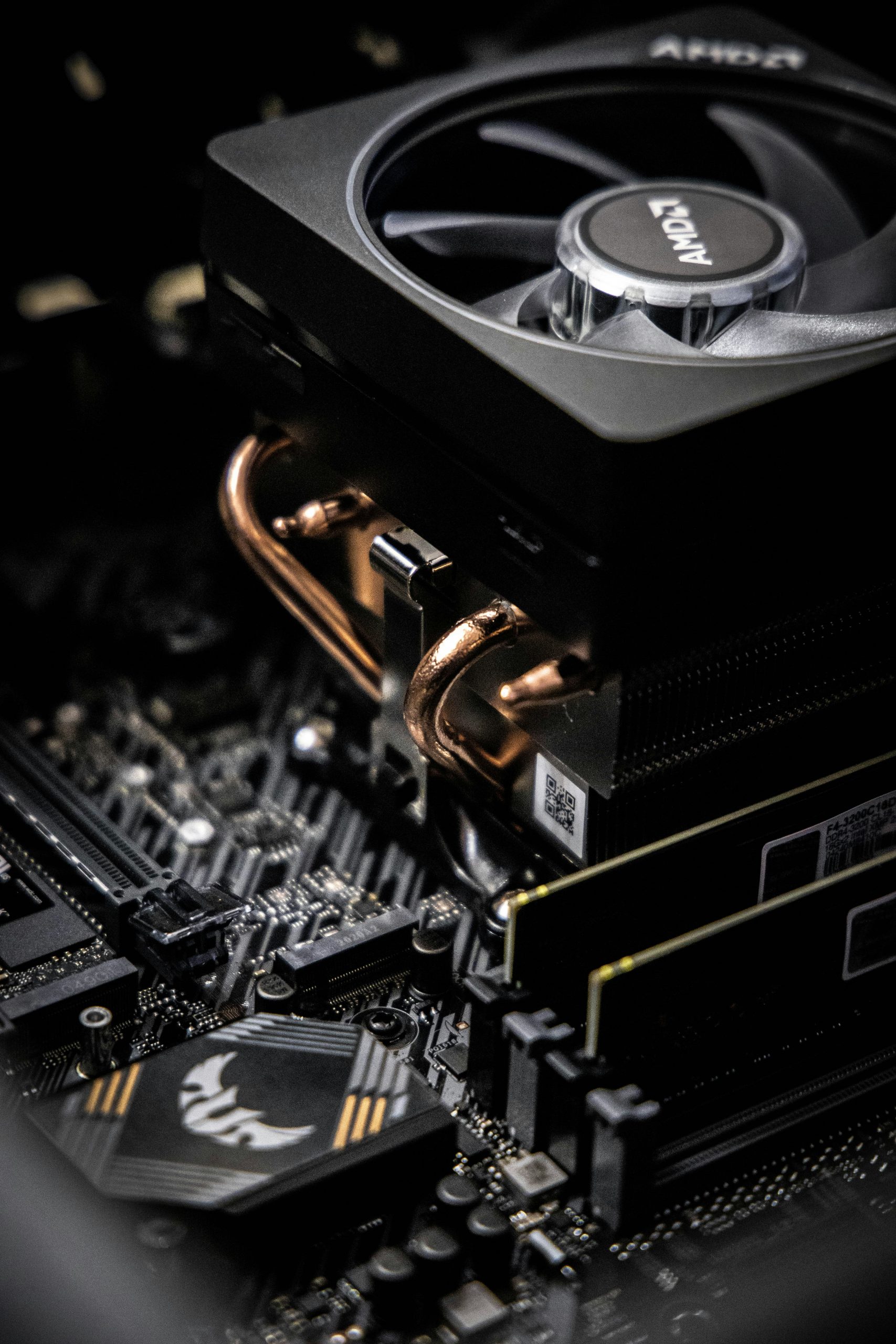 computer builder Gaming PC no power, monitor stays blank